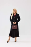 Czarny komplet damski Adeline z taliowanym żakietem i spódnicą z falbaną PLUS SIZE XXL OVERSIZE WIOSNA