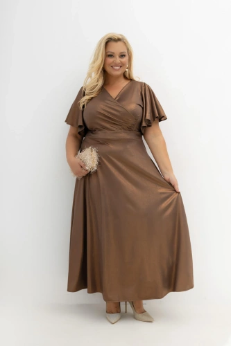 Kopertowa sukienka maxi Caramel Brown Glam z połyskiem na wesele i bal w odcieniu brązu Plus Size Oversize