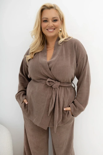 Kardigan z dzianiny prążkowej Stay Close z paskiem i regulowanymi rękawami beżowy/taupe Plus Size Oversize