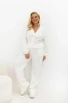 Dzianinowy prążkowany komplet ze spodniami i sweterkiem Lucky Me w kolorze ecru Plus Size Oversize