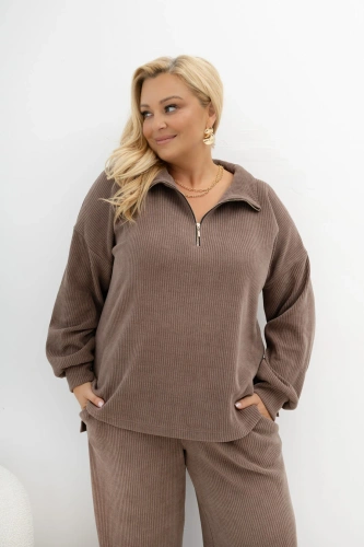 Oversizowa prążkowana bluza Good Day Ahead z kołnierzem i zamkiem w kolorze taupe/chłodna mokka Plus Size Oversize